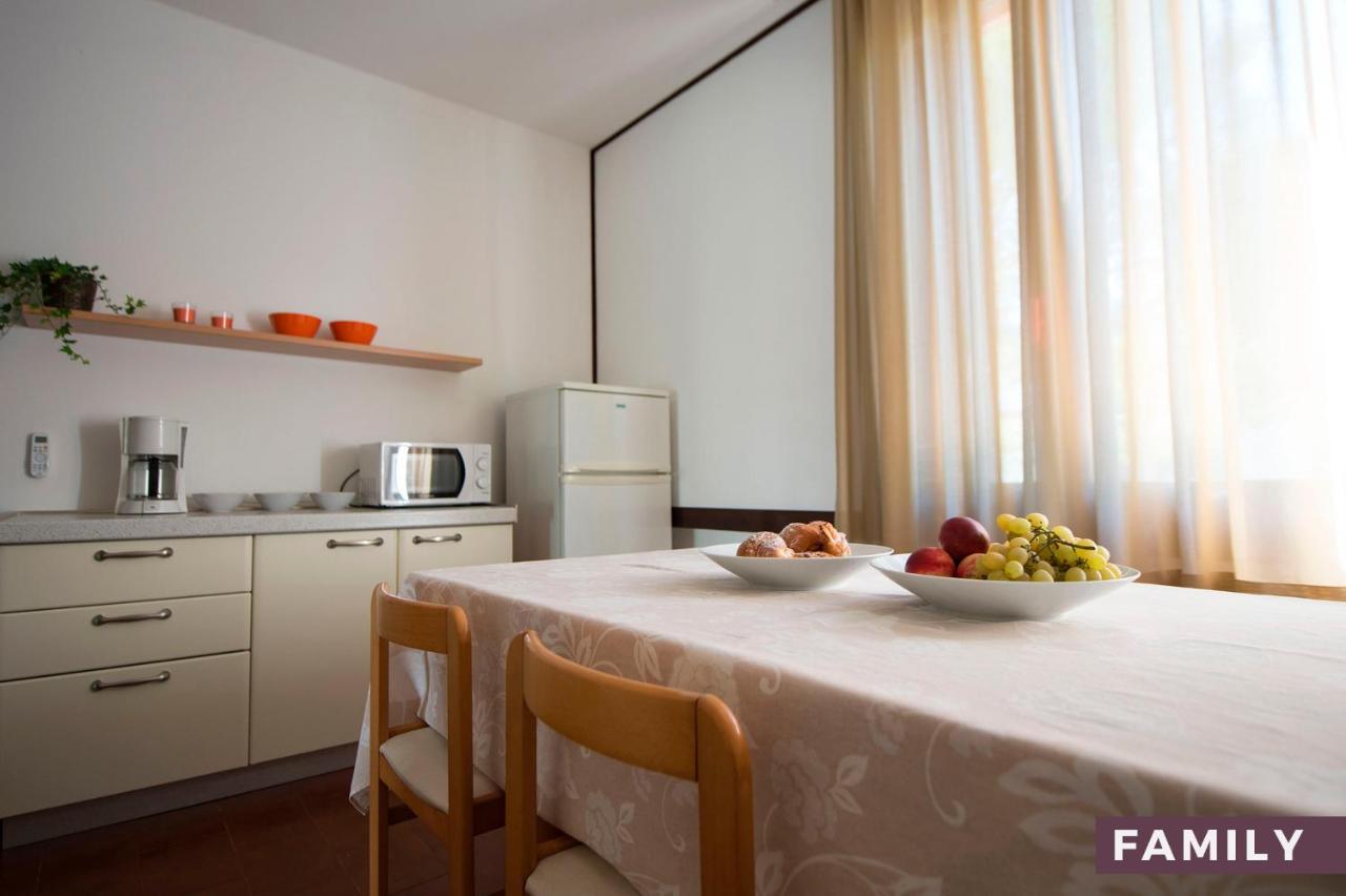 Isola Terramare Apartment Lignano Sabbiadoro Bagian luar foto
