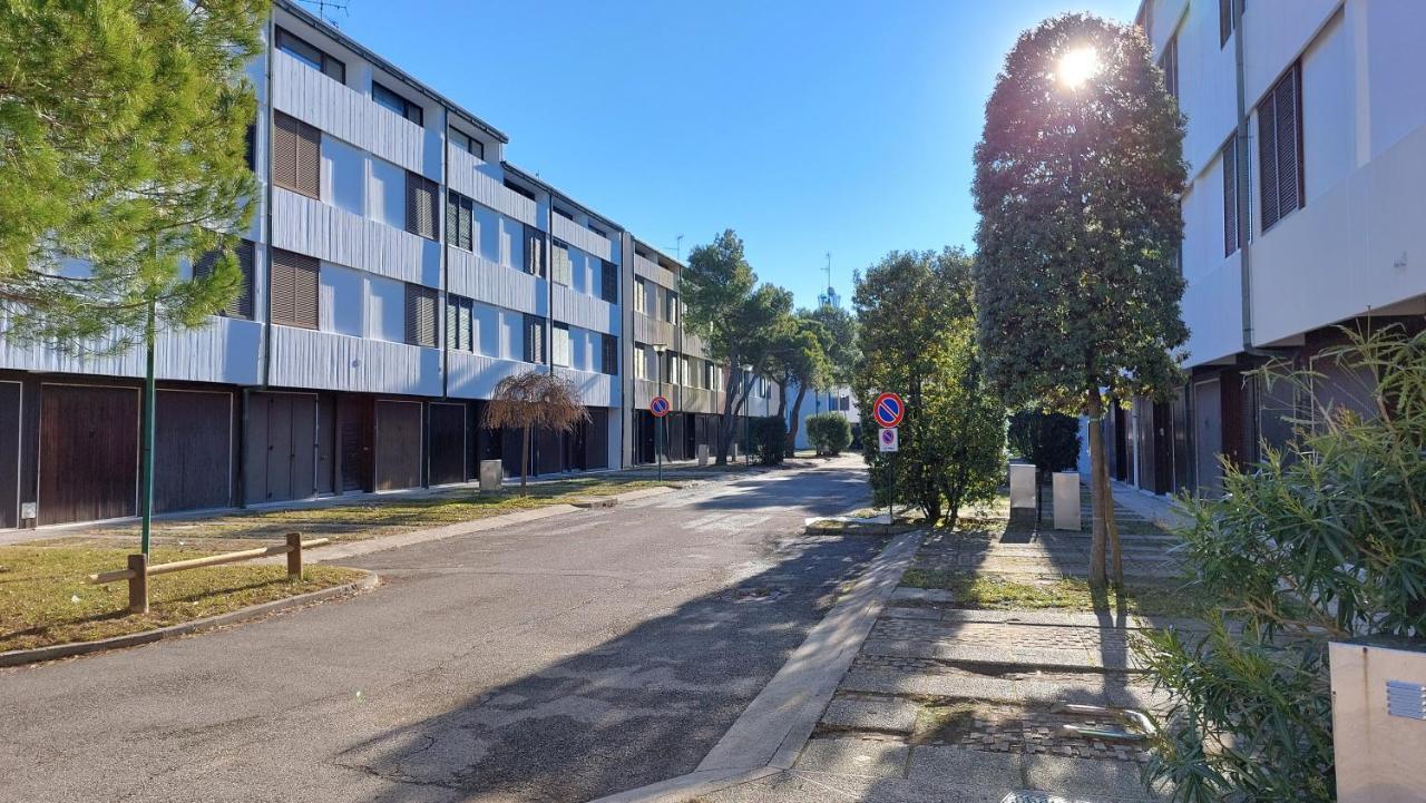 Isola Terramare Apartment Lignano Sabbiadoro Bagian luar foto